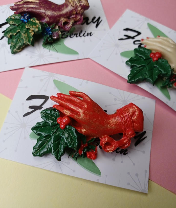 * XMAS RESTOCK * Eternal Holly Victorian Brooch - Image 9