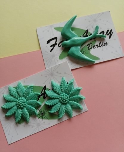 Vintage Repro Summer Flower Earrings - Image 12
