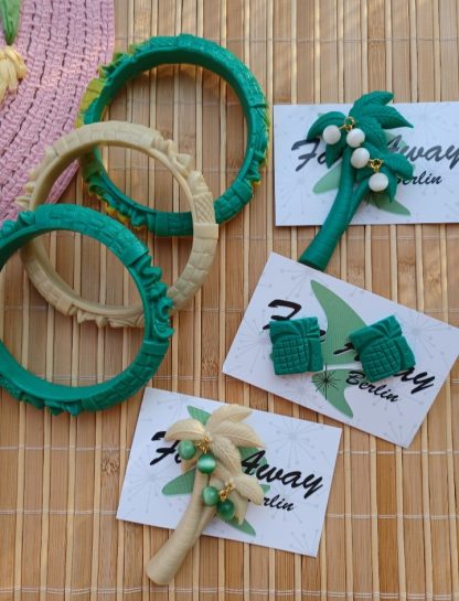 Sweet Coconuts Palm Tree Brooch - Image 8